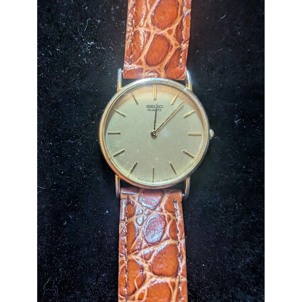 Seiko Quartz Womens Watch Gold Dial Brown Leather Band 5V80-7009 Vintage Runs